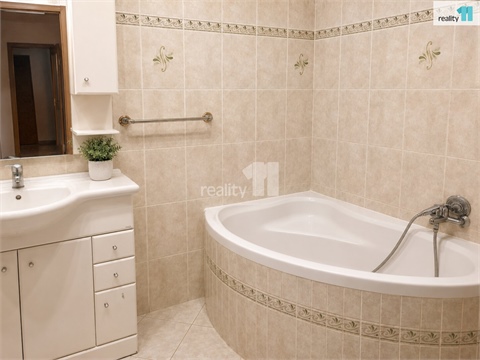 Prodej bytu 3+1, 72 m² - 20