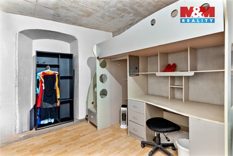 Prodej rodinného domu, 242 m² - 4