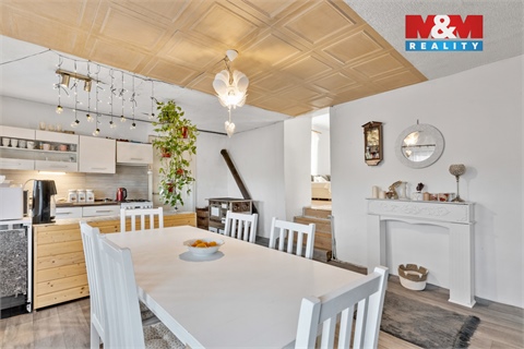 Prodej rodinného domu, 242 m² 10