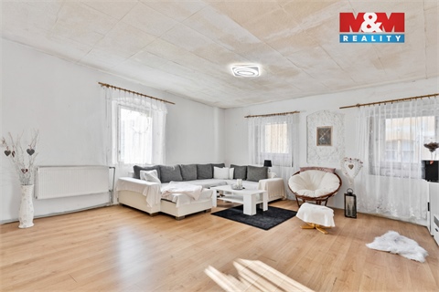 Prodej rodinného domu, 242 m² - 10