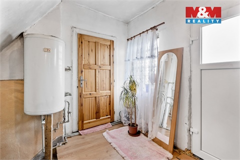 Prodej rodinného domu, 242 m² 16