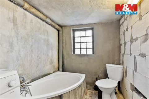 Prodej rodinného domu, 242 m² - 2