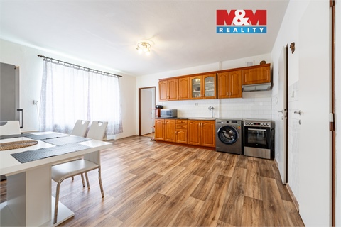 Prodej rodinného domu, 250 m² 0