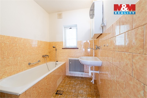 Prodej rodinného domu, 250 m² - 2