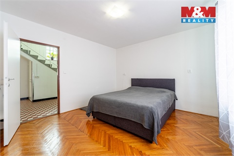 Prodej rodinného domu, 250 m² - 0