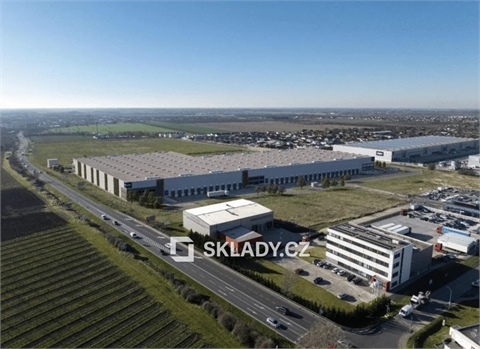 Pronájem skladu / haly, 10 000 m² - 2