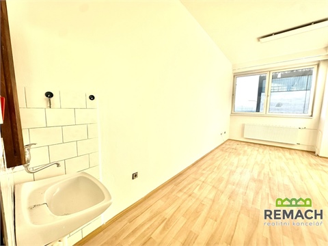 Pronájem kanceláře, 57 m² - 2