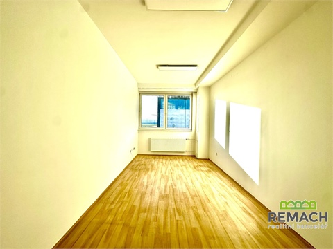 Pronájem kanceláře, 57 m² 2