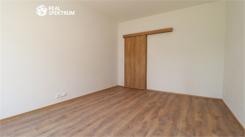 Pronájem bytu 2kk, 75 m² - 2