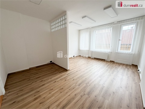 Pronájem kanceláře, 30 m² 2