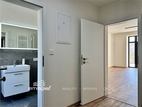 Pronájem bytu 2kk, 56 m² 10