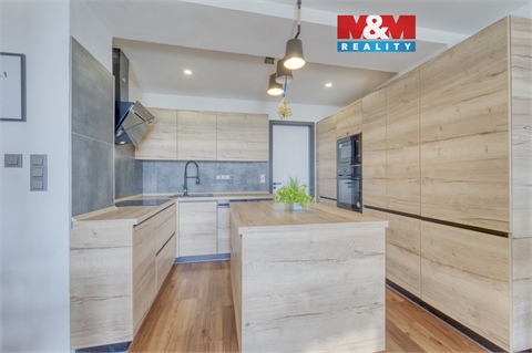 Prodej bytu 4kk, 74 m² 0