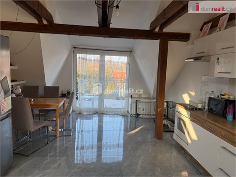 Pronájem bytu 3kk, 65 m² 0