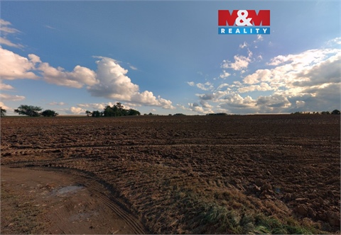 Prodej zemědělské půdy, 11 369 m² 0