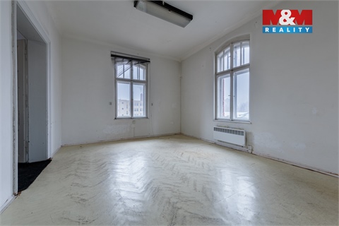 Prodej komerčního objektu, 710 m² 18