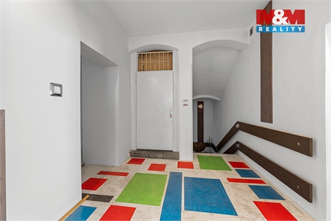 Prodej komerčního objektu, 741 m² 12