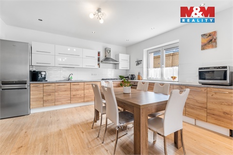 Prodej rodinného domu, 168 m² - 0