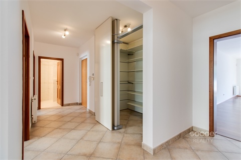 Pronájem bytu 4kk, 156 m² 12