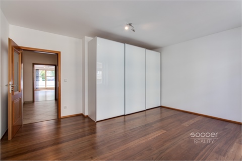 Pronájem bytu 4kk, 156 m² 10