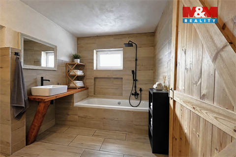 Prodej rodinného domu, 292 m² 6