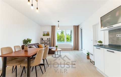 Prodej bytu 4kk, 79 m² 0