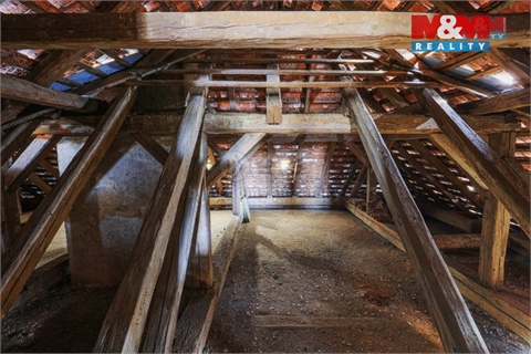 Prodej rodinného domu, 323 m² 12