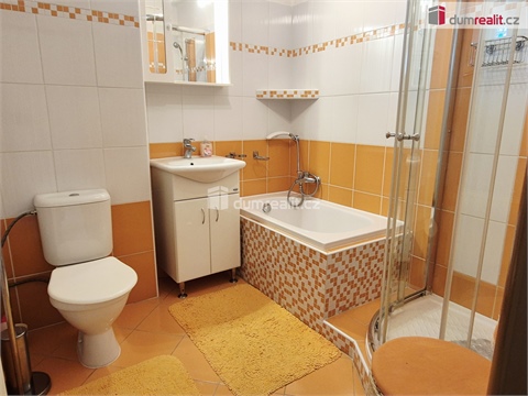 Prodej rodinného domu, 230 m² 8