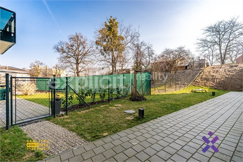 Prodej bytu 3kk, 70 m² - 28