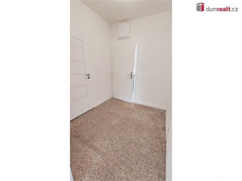 Pronájem bytu 2kk, 64 m² 12