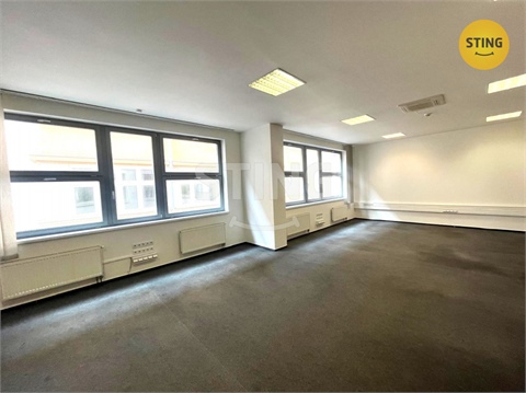 Pronájem kanceláře, 244 m² 0