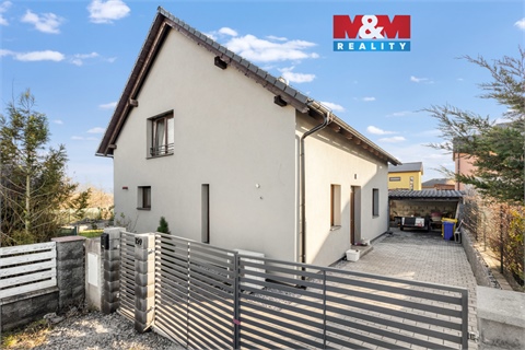 Pronájem rodinného domu, 210 m² 0