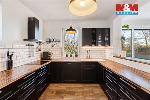 Pronájem rodinného domu, 210 m² - 0