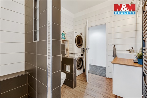 Pronájem rodinného domu, 210 m² - 14