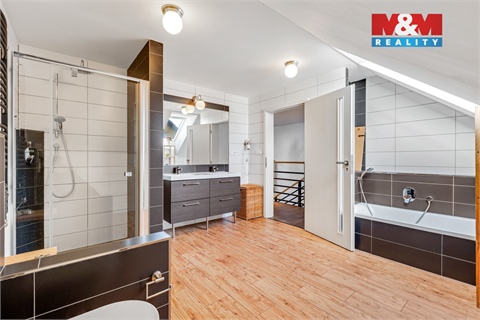 Pronájem rodinného domu, 210 m² - 16