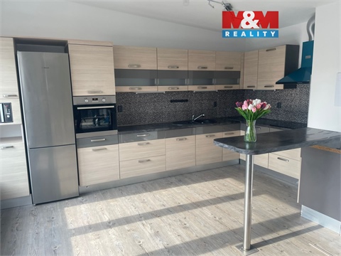 Pronájem atypického bytu, 92 m²