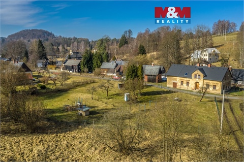 Prodej stavebního pozemku, 1 028 m² 0