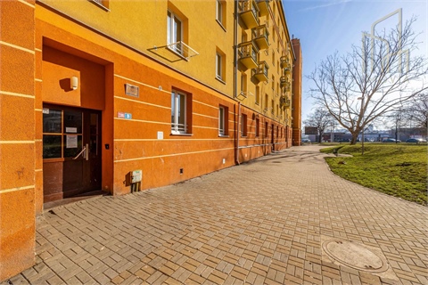 Prodej bytu 2+1, 57 m² 14