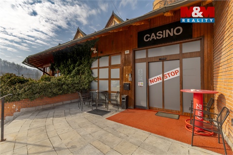 Prodej restaurace, 2 100 m² 2