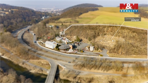 Prodej restaurace, 2 100 m² 24