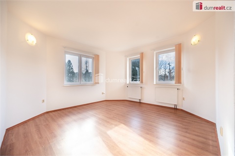 Prodej rodinného domu, 253 m² - 6