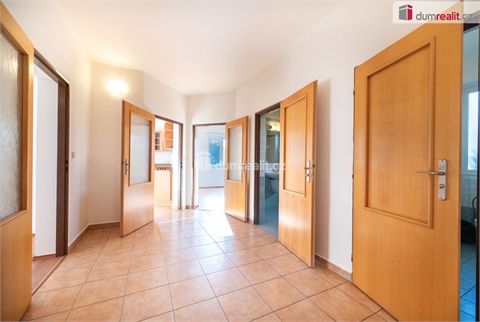 Prodej rodinného domu, 253 m² - 2