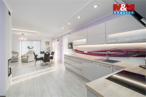 Prodej rodinného domu, 174 m² 2