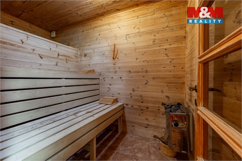 Prodej rodinného domu, 225 m² - 10