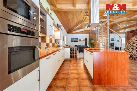 Prodej rodinného domu, 225 m² - 4