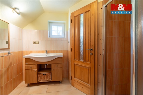 Prodej rodinného domu, 225 m² 12