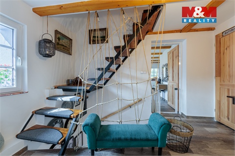 Prodej rodinného domu, 228 m² 12