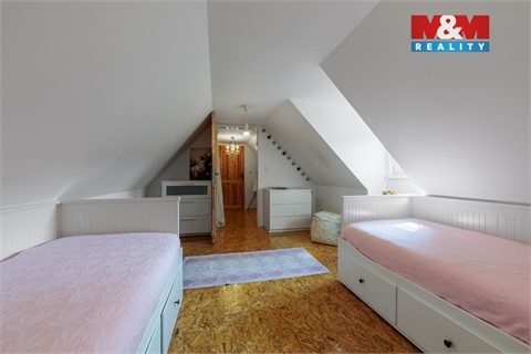 Prodej rodinného domu, 228 m² - 14