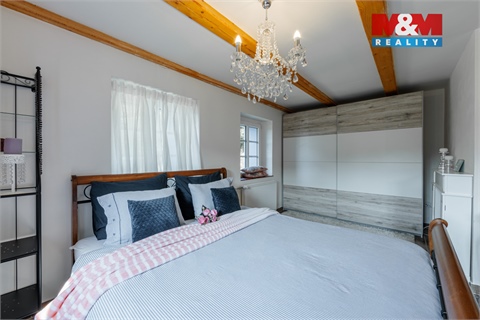 Prodej rodinného domu, 228 m² 8