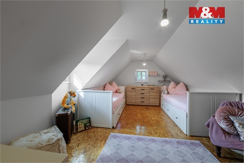 Prodej rodinného domu, 228 m² 14