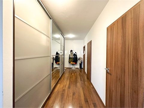 Pronájem bytu 3kk, 103 m² 14